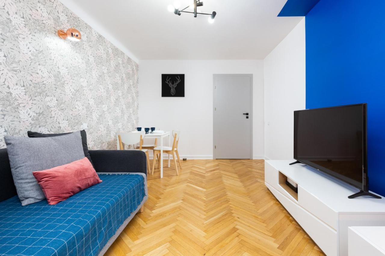 By Renters * Warsaw